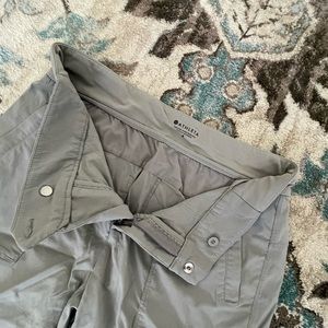 Athleta Beige 6 Trekkie Bermuda shorts